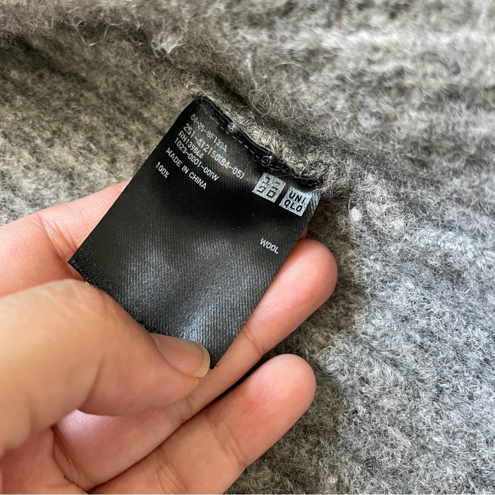 Uniqlo 100% Wool Ribbed Knit Cardigan Gray (Medium) - Picture 6 of 8